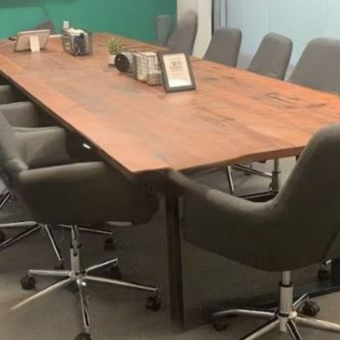 Meja Meeting Custom Minimalis Kekinian
